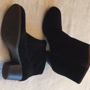 Lucky brand blue jeans America black suede boot